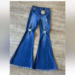 Aaron & Amber Flare Jeans Women’s sz L Distressed 27x34 Stretch Pull On Boho NWT